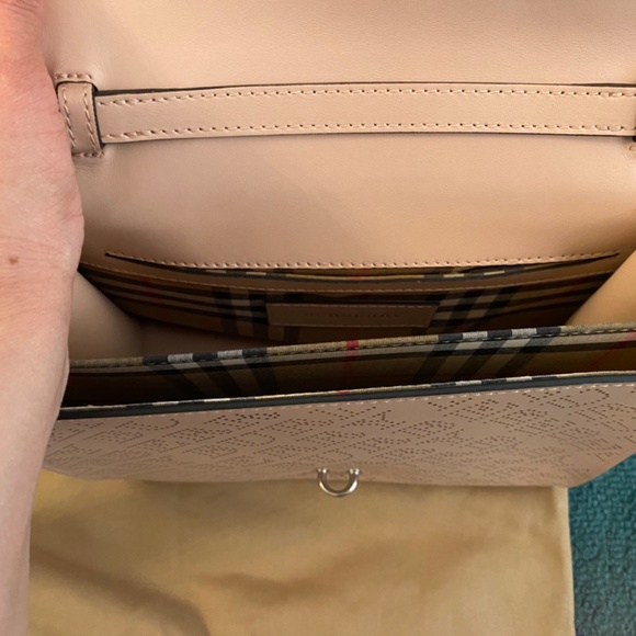 Burberry Perforated crossbody bag Beige - Picture 5 of 12